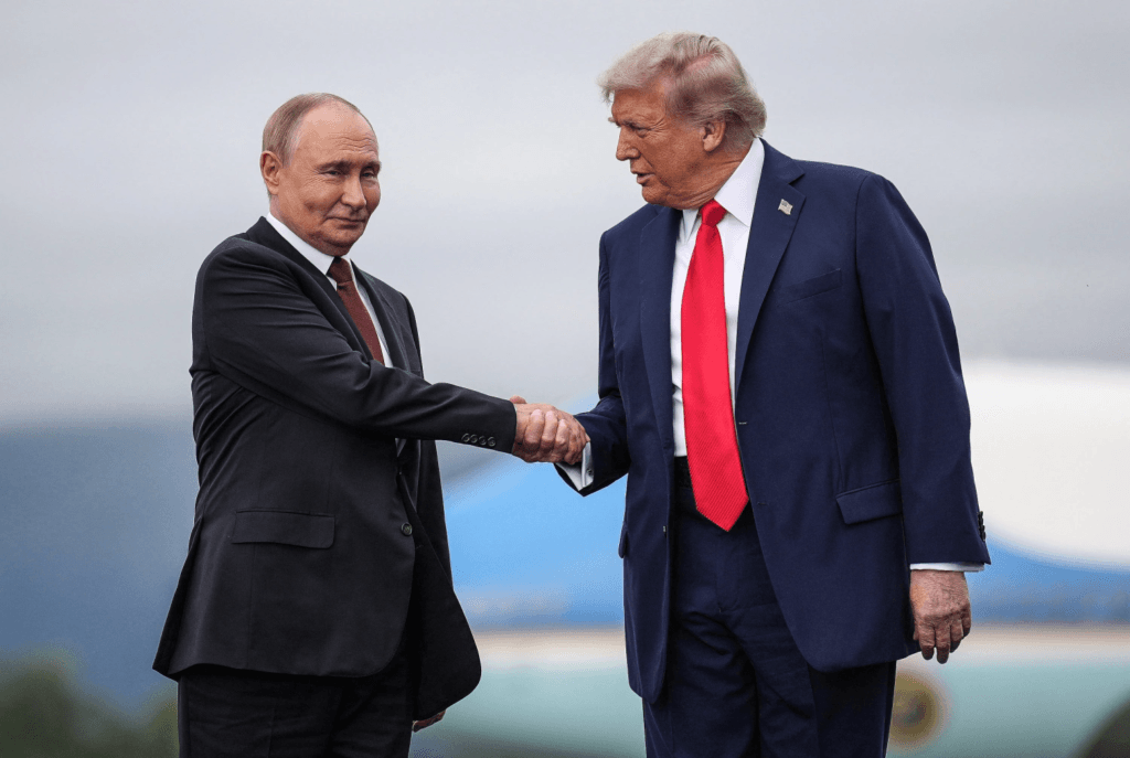 Body Language Expert Analyzes Trump and Putin